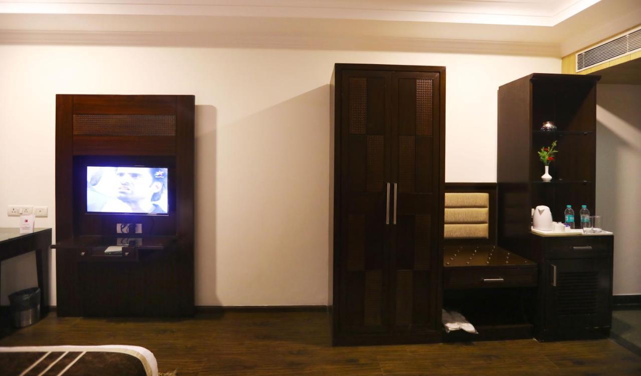 Hotel Pitrashish Pride Igi Intl Airport Delhi Экстерьер фото